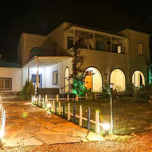 Motel Yaliyani, Yaliciftlik